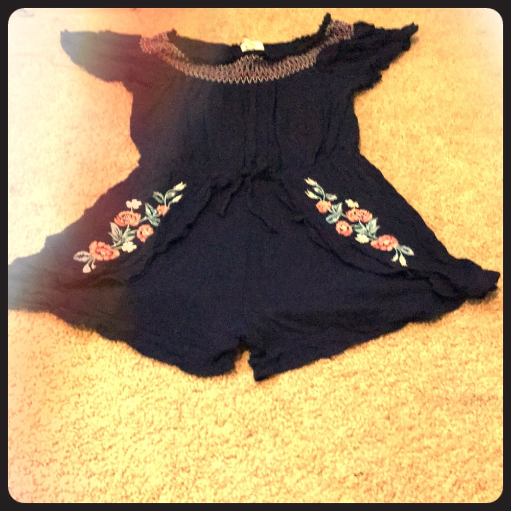 Off shoulder romper
